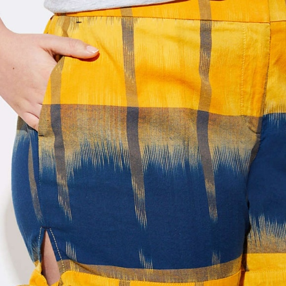 Loft Tie Cuff Shorts - Picture 3 of 8